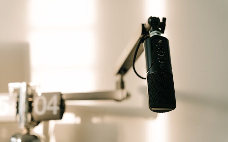 Fifine vs HyperX: ¿qué micrófono USB comprar para tu podcast?