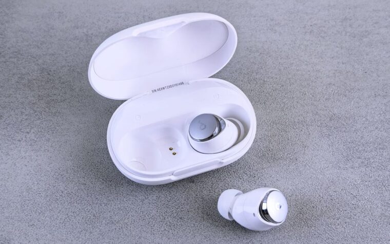 Hollyland Lark M2S: micrófonos inalámbricos con 24 bits y cancelación de ruido por 100 dólares