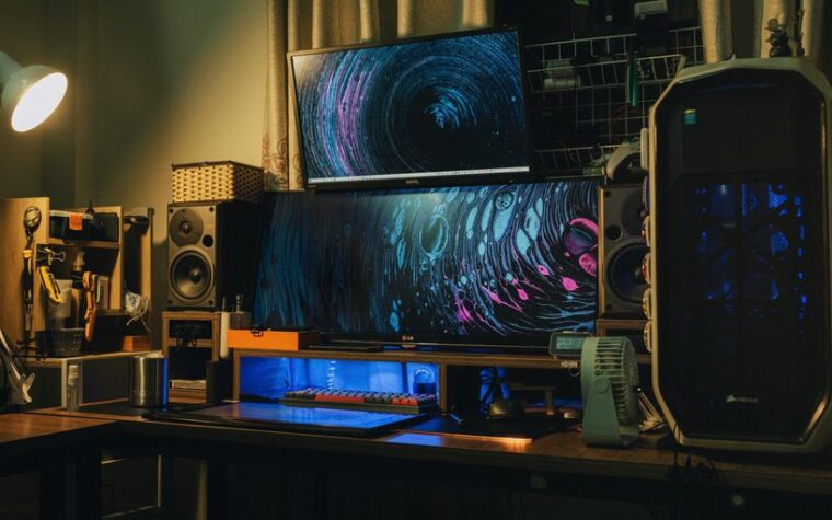 Guía completa: cómo configurar tu hardware para hacer streaming con 2 PC en 2026