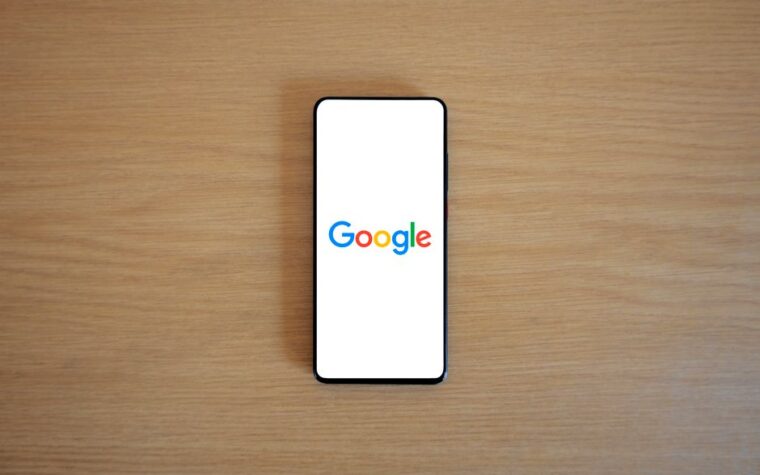 Google Fotos añade gratis funciones de IA: convierte fotos en vídeo y remix
